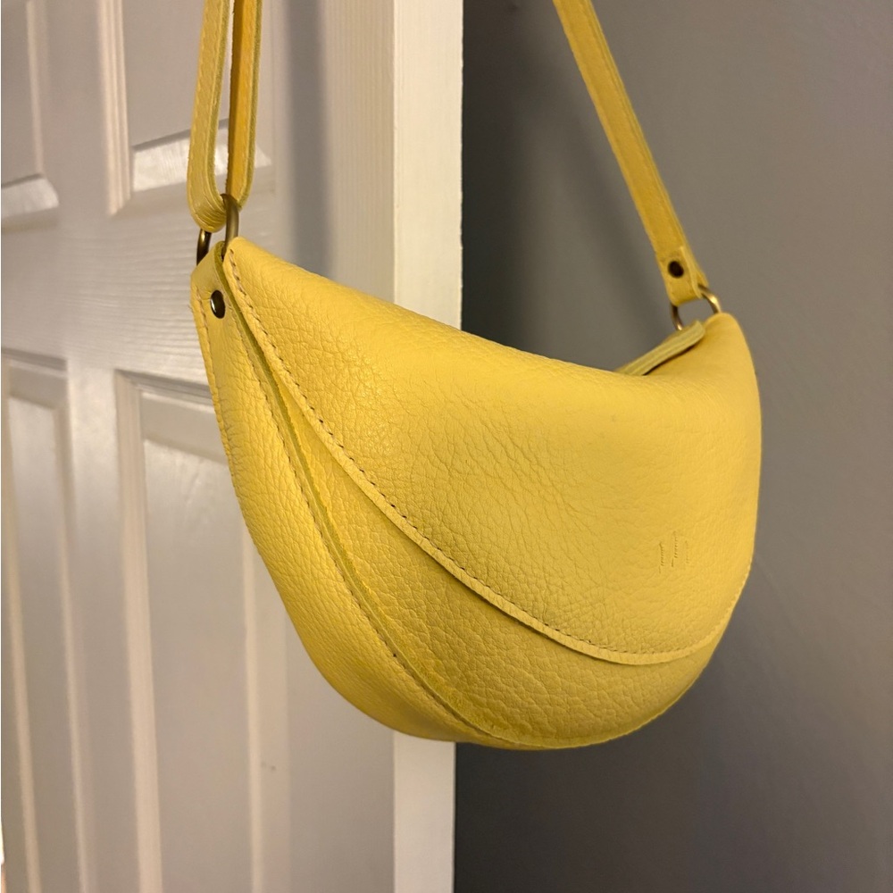 Portland Leather Koala sling bag medium - Picture 2 of 13